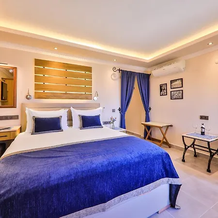 Hadrian Отель Каш