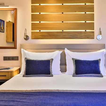 Hadrian Hotel