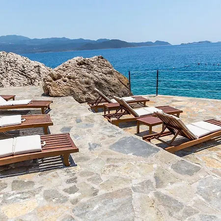 Hadrian Отель 2*