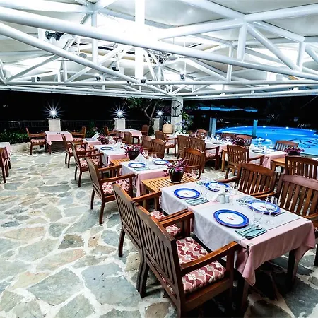 Hadrian Hotel 2*