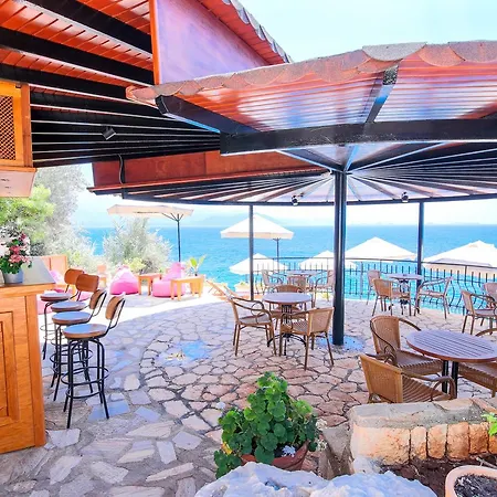 Hadrian Отель Каш