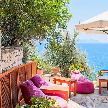 Hadrian Отель 2*