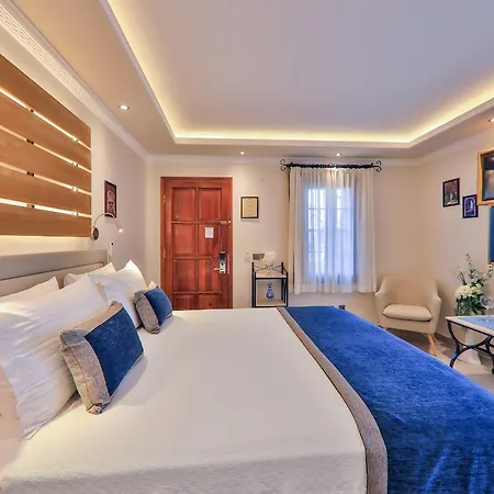 Hadrian Hotel 2*
